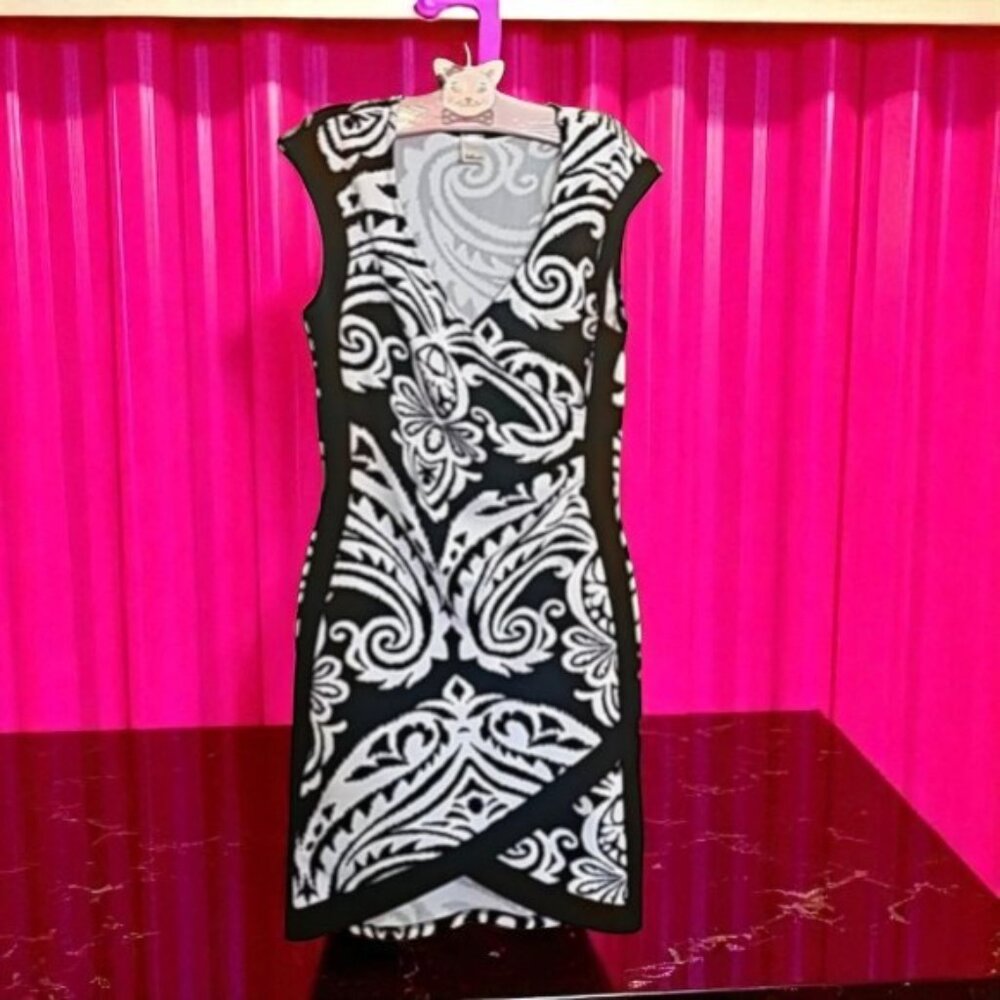 Vintage Monaco stretch  V-neck sleeveless dress stretch Made in USA